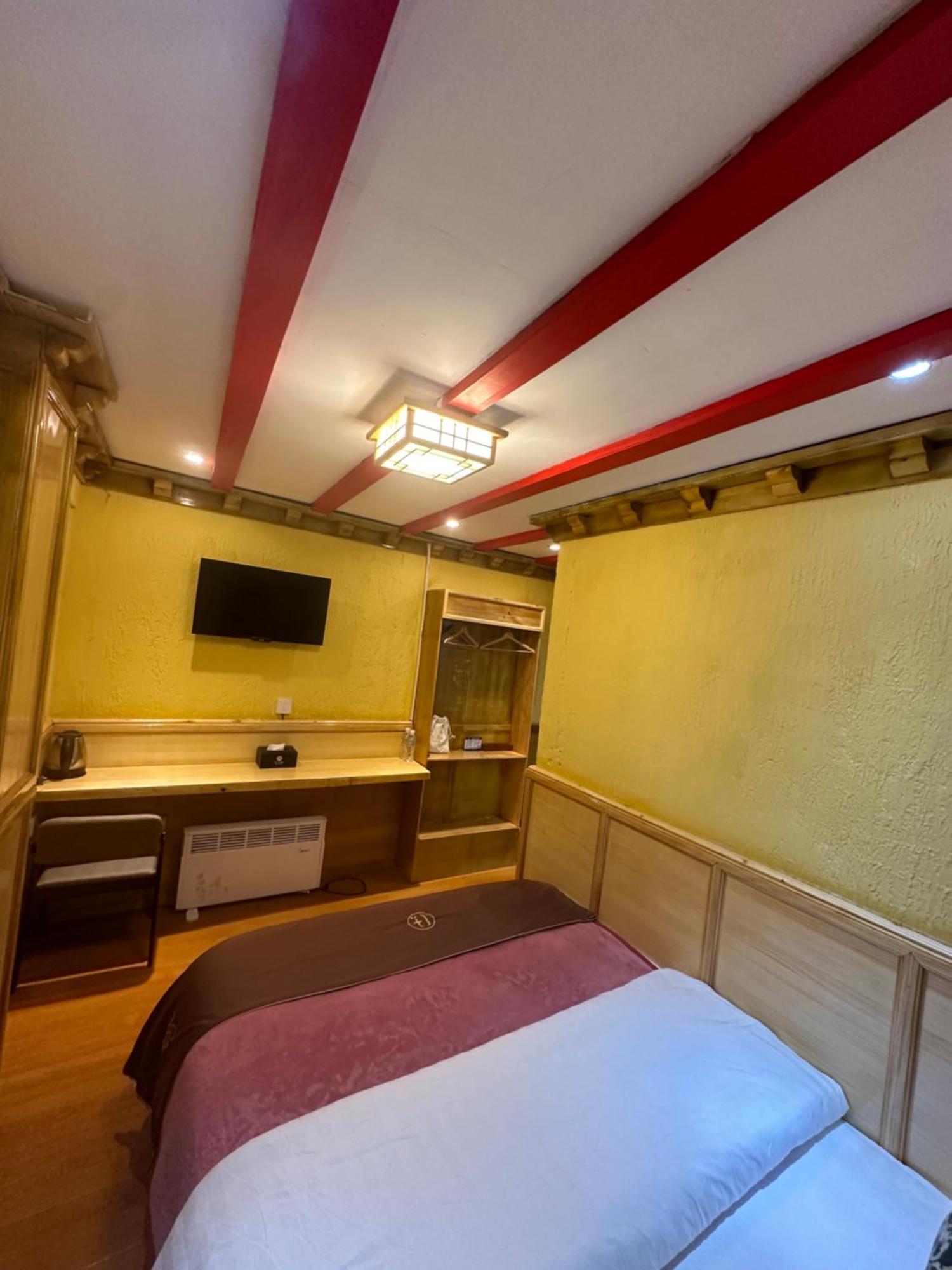 Yi'S Hostel Шангри Ла Екстериор снимка